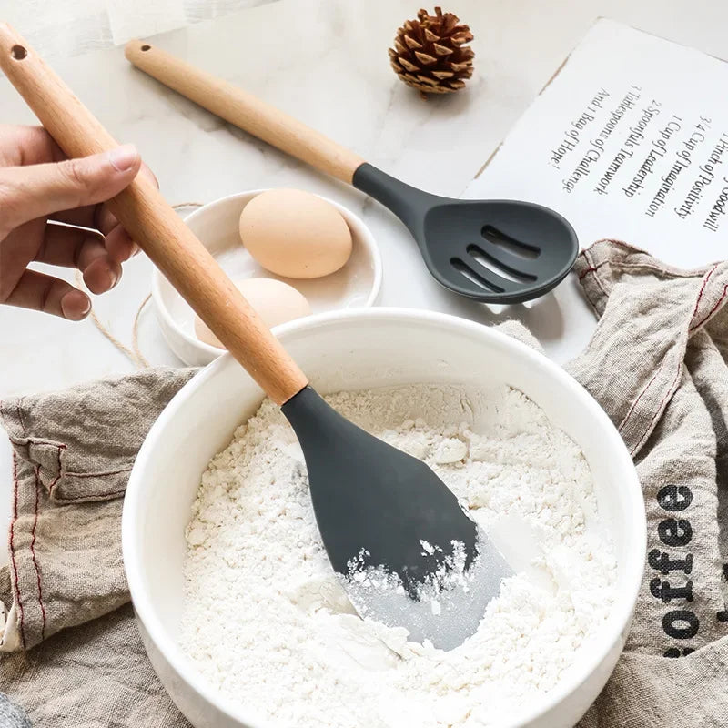 Kit de Utensílios de Cozinha em Silicone 12 Peças – Antiaderente